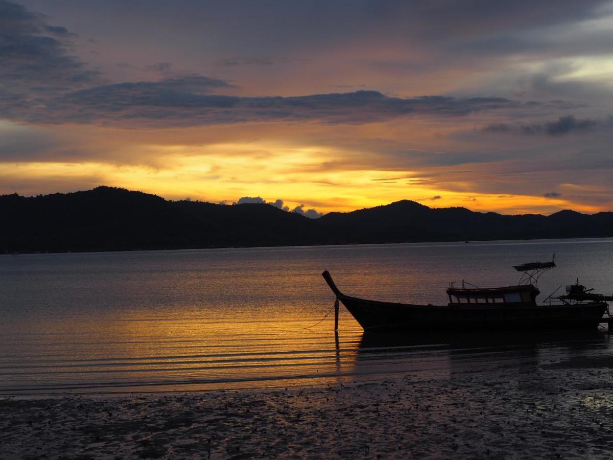 Modern Sunset Sea House Lam Sai Villa Ko Yao Noi Exterior photo
